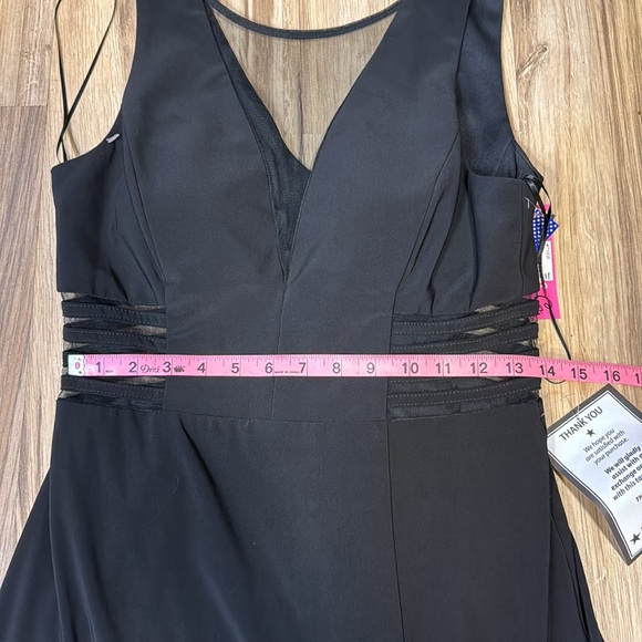 Morgan and Co Black Dress. Womens size 13. NWT. - Picture 5 of 16